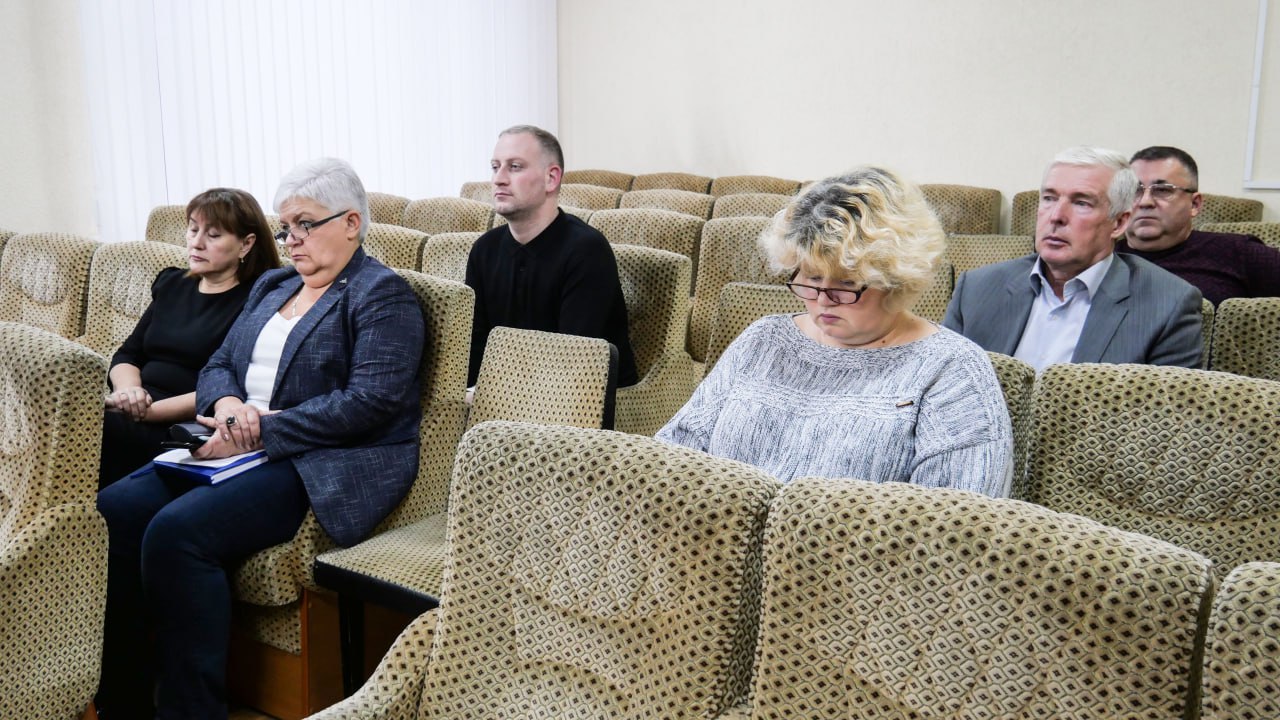 В Луганске состоялось заседание оперативного штаба по вопросам отбора граждан на военную службу по контракту В Луганске состоялось заседание оперативного штаба по вопросам отбора граждан на военную службу по контракту