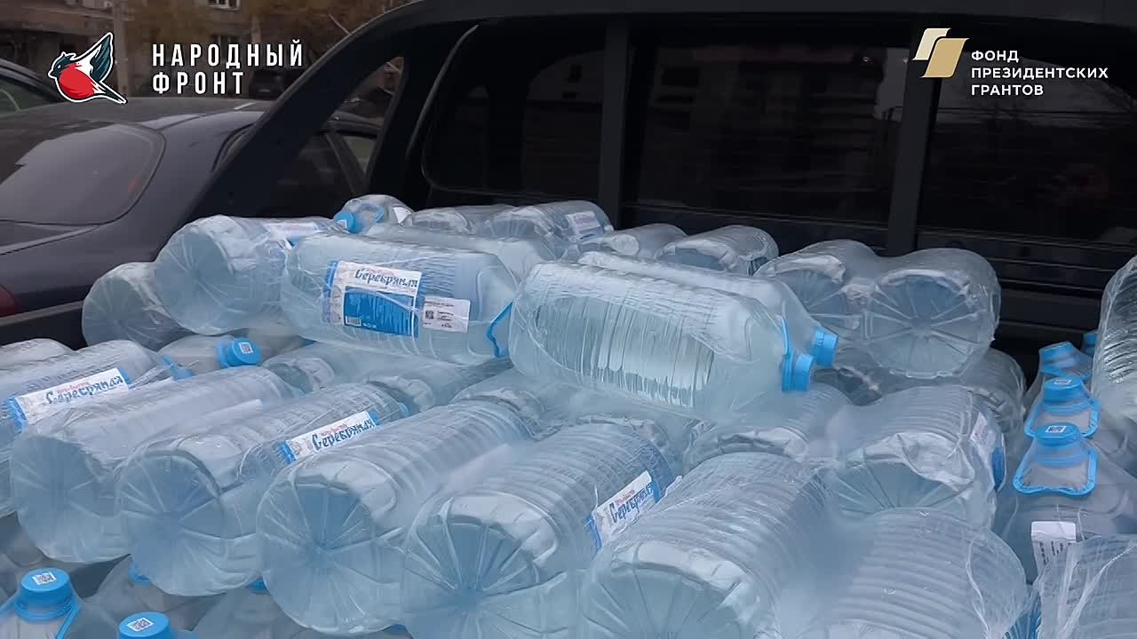 Благодаря совместным усилиям Молодёжки НФ и РИК НФ ЛНР в Красном Луче получили воду 80 человек