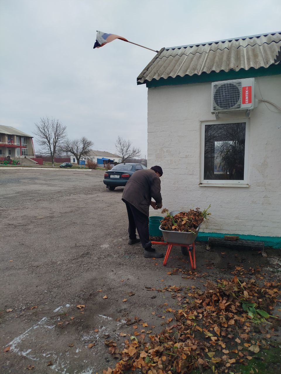 В селе Благовка продолжаются работы по благоустройству В селе Благовка продолжаются работы по благоустройству