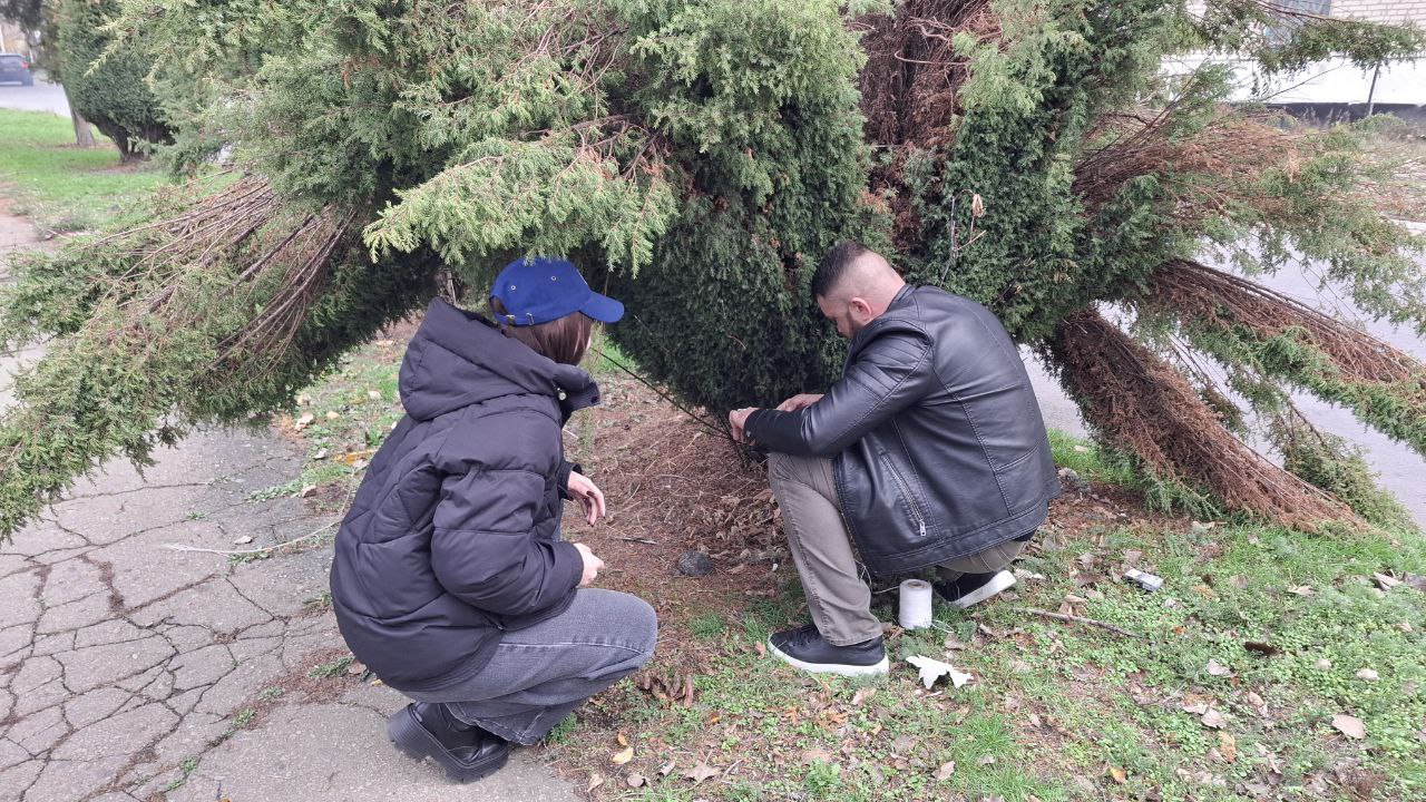 Сегодня по инициативе ВПП "Единая Россия", Председатель Совета депутатов Джан Погодина-Новиков, заместитель Председателя Совета Сергей Квачук совместно с депутатами и аппаратом Совета приняли участие в субботнике возле... Сегодня по инициативе ВПП "Единая Россия", Председатель Совета депутатов Джан Погодина-Новиков, заместитель Председателя Совета Сергей Квачук совместно с депутатами и аппаратом Совета приняли участие в субботнике возле...