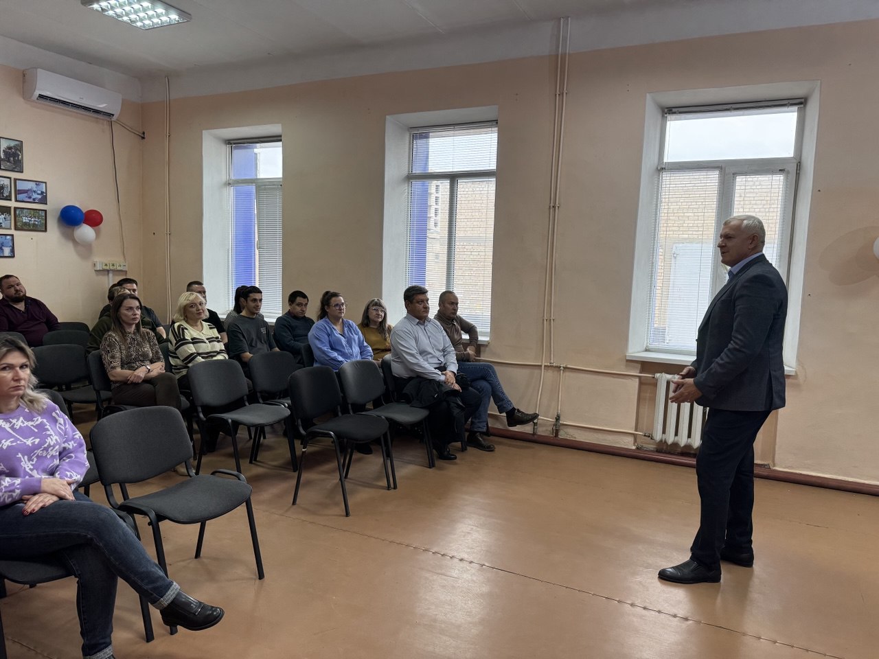 Владимир Шавлай: Встретился с сотрудниками подразделения «Луганскгаз» филиала ООО «Черноморнефтегаз» Владимир Шавлай: Встретился с сотрудниками подразделения «Луганскгаз» филиала ООО «Черноморнефтегаз»