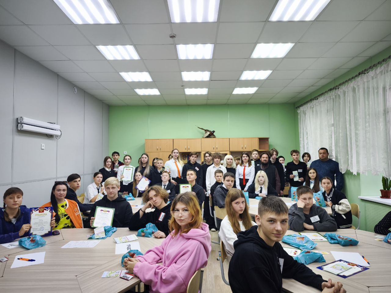 В Кировской средней школе №1 состоялось мероприятие правового брейн-ринга с элементами круглого стола В Кировской средней школе №1 состоялось мероприятие правового брейн-ринга с элементами круглого стола