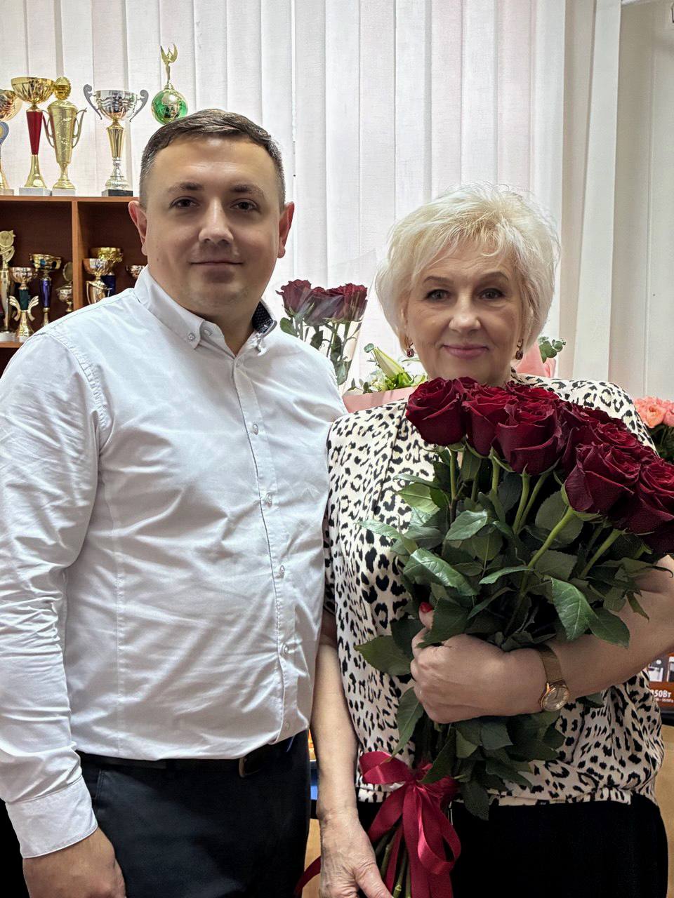 Сегодня свой день рождения празднует, Заслуженный работник физической культуры Луганской Народной Республики, директор ГБУ ДО ЛНР «Спортивная школа «Звезда» - ХОДАРЕВА Тамара Дмитриевна!