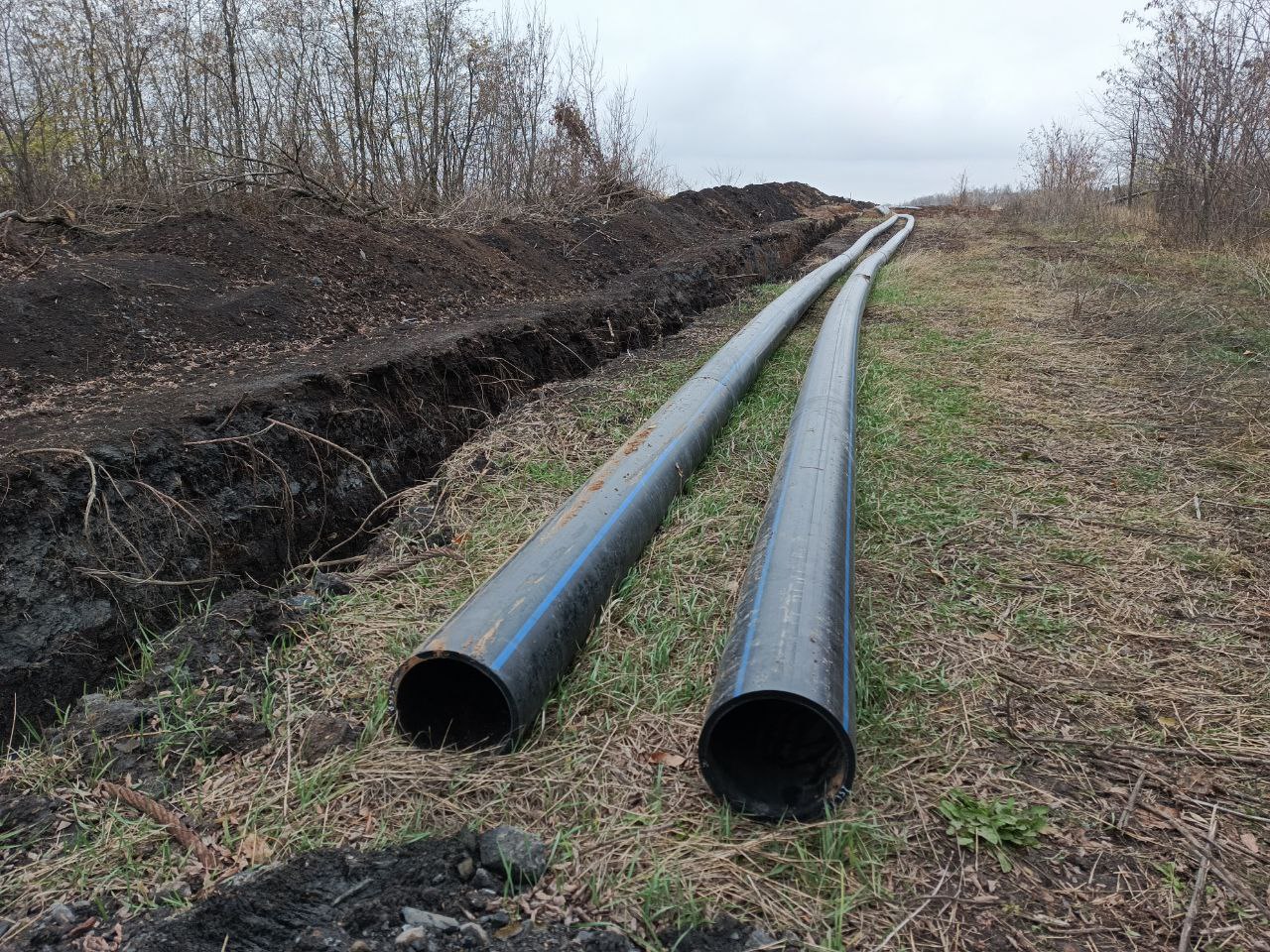 В Ровеньковском округе шеф-регион Республика Коми модернизирует участок водопроводной сети в п. Дзержинский В Ровеньковском округе шеф-регион Республика Коми модернизирует участок водопроводной сети в п. Дзержинский