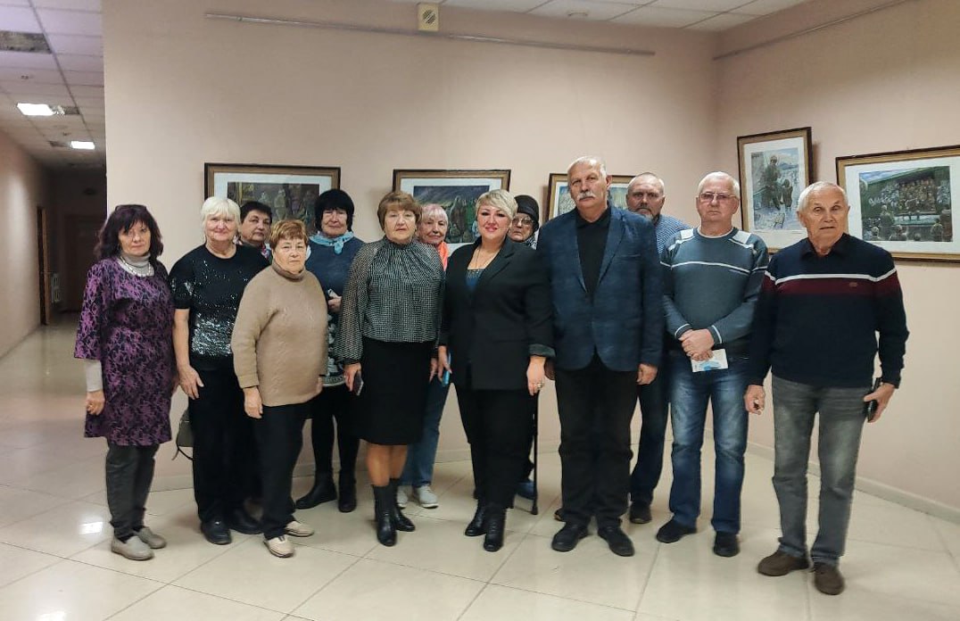 В Антрацитовском историческом музее прошло мероприятие «Вспомним былое», приуроченное ко Дню рассматривания старых фотографий