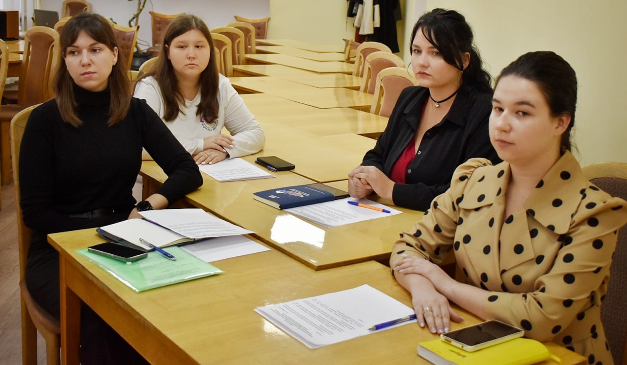 Первое заседание Молодежной палаты в Стаханове Первое заседание Молодежной палаты в Стаханове