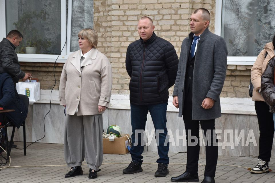 В Белокуракино открыли новую досуговую площадку В Белокуракино открыли новую досуговую площадку