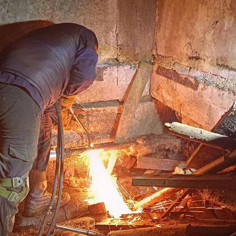 Аварийная бригада из шеф-региона продолжает оказывать помощь по запуску тепла в жилые дома Аварийная бригада из шеф-региона продолжает оказывать помощь по запуску тепла в жилые дома