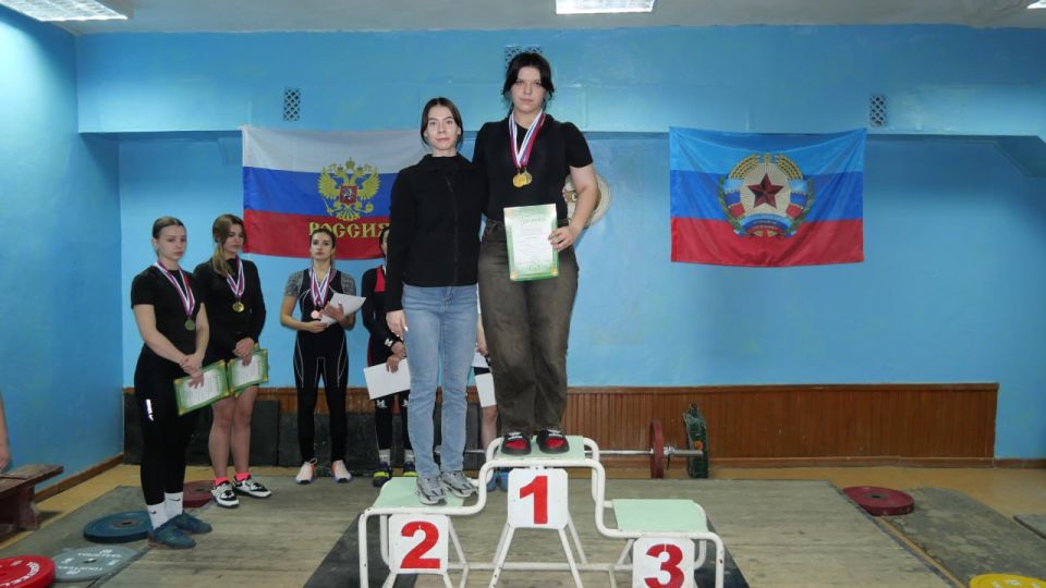 В Луганске прошел городской чемпионат по тяжелой атлетике В Луганске прошел городской чемпионат по тяжелой атлетике