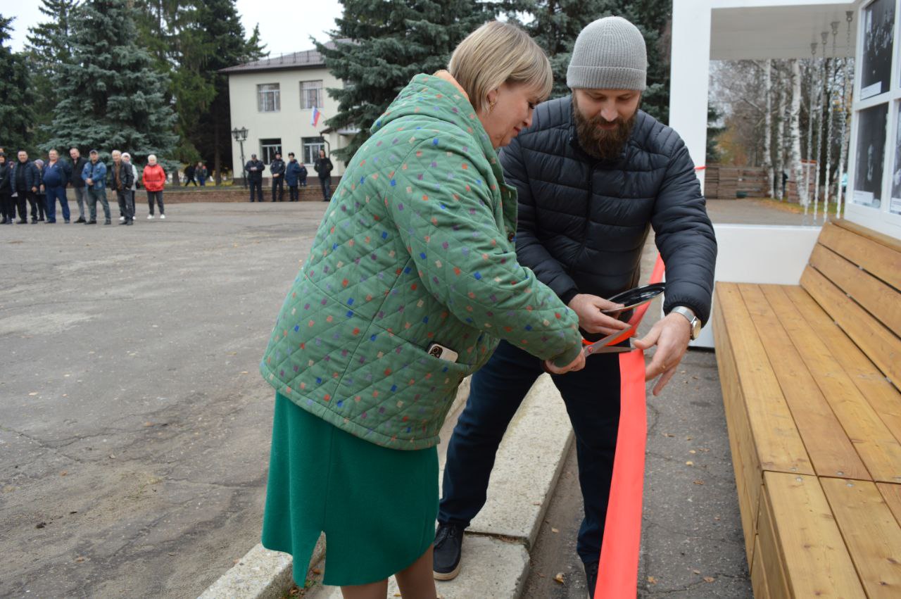 В посёлке Белокуракино состоялось торжественное открытие арт-объекта "Театральная площадь"