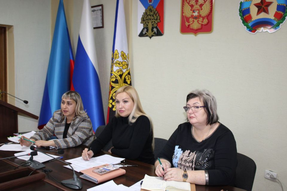 6 ноября 2025 года комиссия по делам несовершеннолетних и защите их прав провела важный семинар для сотрудников органов и учреждений системы профилактики, в том числе членов городской комиссии, на тему "Изучение и применение... 6 ноября 2025 года комиссия по делам несовершеннолетних и защите их прав провела важный семинар для сотрудников органов и учреждений системы профилактики, в том числе членов городской комиссии, на тему "Изучение и применение...