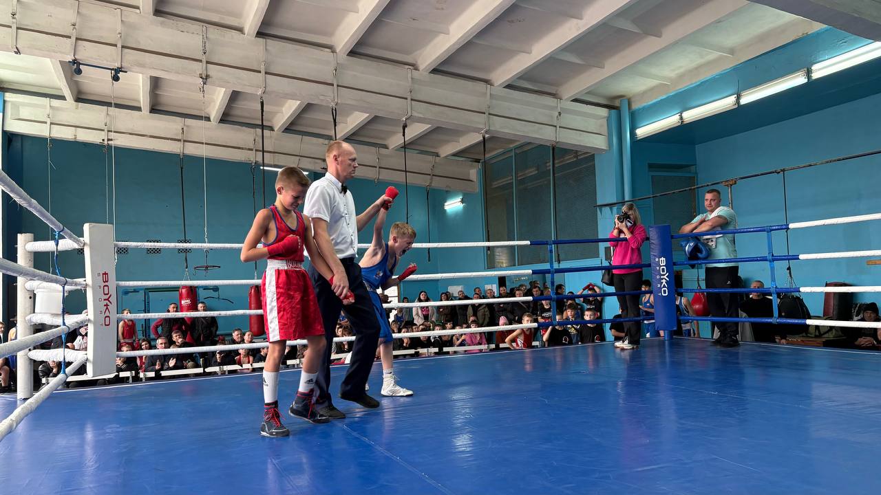 На базе Краснолучского комплекса спортивных сооружений при поддержке Администрации ГО город Красный Луч и проекта «Детский спорт» состоялись значимые спортивные события – Открытое первенство по боксу Краснолучской... На базе Краснолучского комплекса спортивных сооружений при поддержке Администрации ГО город Красный Луч и проекта «Детский спорт» состоялись значимые спортивные события – Открытое первенство по боксу Краснолучской...