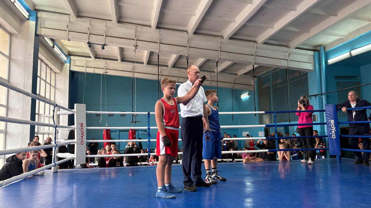 На базе Краснолучского комплекса спортивных сооружений при поддержке Администрации ГО город Красный Луч и проекта «Детский спорт» состоялись значимые спортивные события – Открытое первенство по боксу Краснолучской... На базе Краснолучского комплекса спортивных сооружений при поддержке Администрации ГО город Красный Луч и проекта «Детский спорт» состоялись значимые спортивные события – Открытое первенство по боксу Краснолучской...