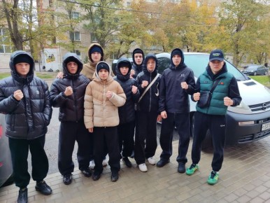 Поздравляем с отличным выступлением боксеров Республиканской Федерации бокса ЛНР представителей команды ГБУ ДО ЛНР «Спортивная школа «Звезда» города Антрацит на Межрегиональных соревнованиях по боксу « Памяти ЗТР России и...