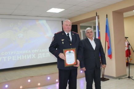 Виталий Коваленко: Сегодня принял участие в торжественном мероприятии, посвященном Дню сотрудника органов внутренних дел Российской Федерации, которое состоялось в малом зале Беловодского дома культуры