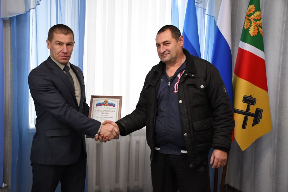 Очередная бригада калужских специалистов, успешно выполнив поставленные перед ними задачи по восстановлению внутридомовых систем в МКД округа, возвращается домой Очередная бригада калужских специалистов, успешно выполнив поставленные перед ними задачи по восстановлению внутридомовых систем в МКД округа, возвращается домой