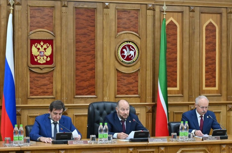 Председатель Совета городского округа город Алчевск Роман Григорьевич Лысенко, в составе делегации депутатов Народного Совета ЛНР, посетил Госсовет республики Татарстан Председатель Совета городского округа город Алчевск Роман Григорьевич Лысенко, в составе делегации депутатов Народного Совета ЛНР, посетил Госсовет республики Татарстан