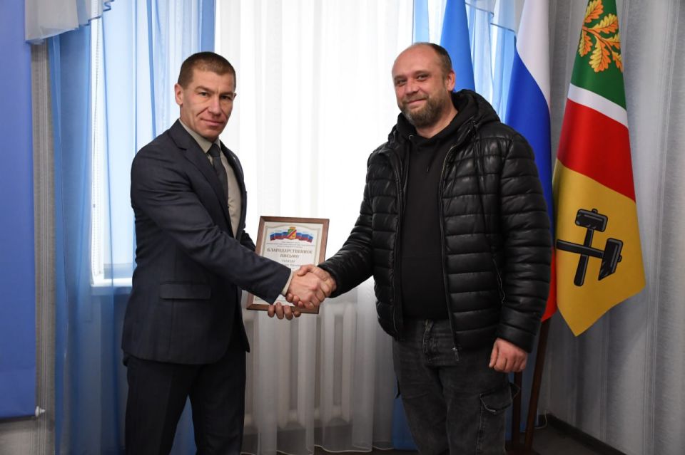 Очередная бригада калужских специалистов, успешно выполнив поставленные перед ними задачи по восстановлению внутридомовых систем в МКД округа, возвращается домой Очередная бригада калужских специалистов, успешно выполнив поставленные перед ними задачи по восстановлению внутридомовых систем в МКД округа, возвращается домой