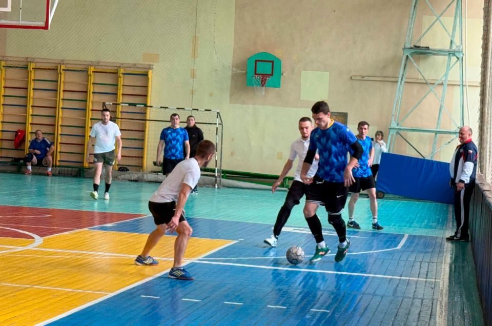 На базе Спортивного комплекса – Антрацит прошёл турнир по мини-футболу среди команд - отделов МВД Российской Федерации, приуроченный Дню сотрудника органов внутренних дел На базе Спортивного комплекса – Антрацит прошёл турнир по мини-футболу среди команд - отделов МВД Российской Федерации, приуроченный Дню сотрудника органов внутренних дел