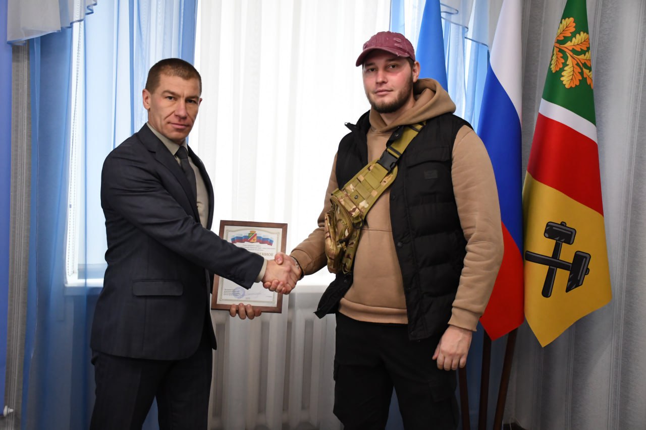 Очередная бригада калужских специалистов, успешно выполнив поставленные перед ними задачи по восстановлению внутридомовых систем в МКД округа, возвращается домой Очередная бригада калужских специалистов, успешно выполнив поставленные перед ними задачи по восстановлению внутридомовых систем в МКД округа, возвращается домой