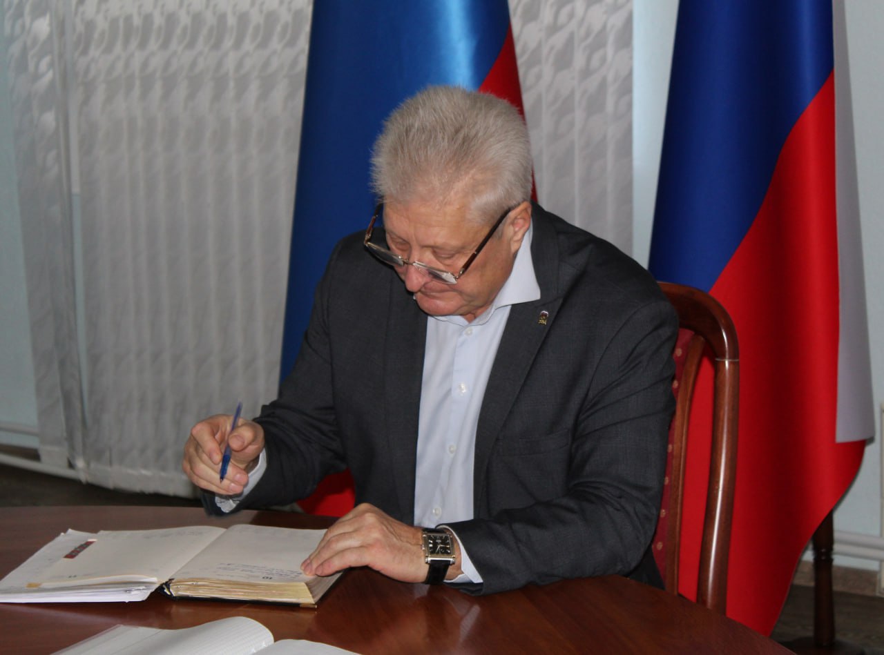 Сергей Козенко: Провел расширенное аппаратное совещание с участием руководителей структурных подразделений Администрации, начальников отделов и управлений по жизнеобеспечению населенных пунктов округа Сергей Козенко: Провел расширенное аппаратное совещание с участием руководителей структурных подразделений Администрации, начальников отделов и управлений по жизнеобеспечению населенных пунктов округа