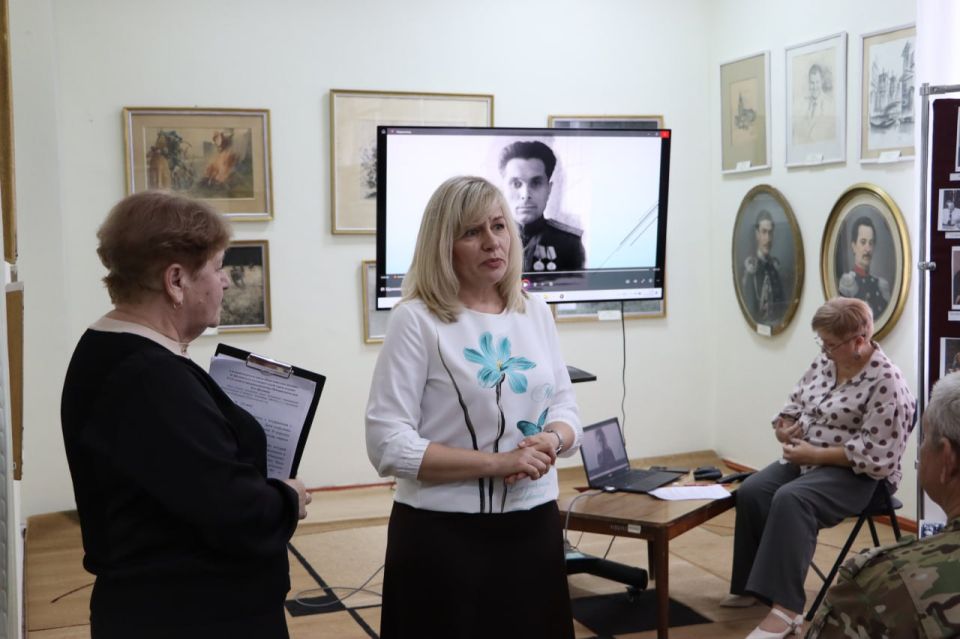 В Стаханове почтили память Николая Щёлокова — нашего знаменитого земляка В Стаханове почтили память Николая Щёлокова — нашего знаменитого земляка