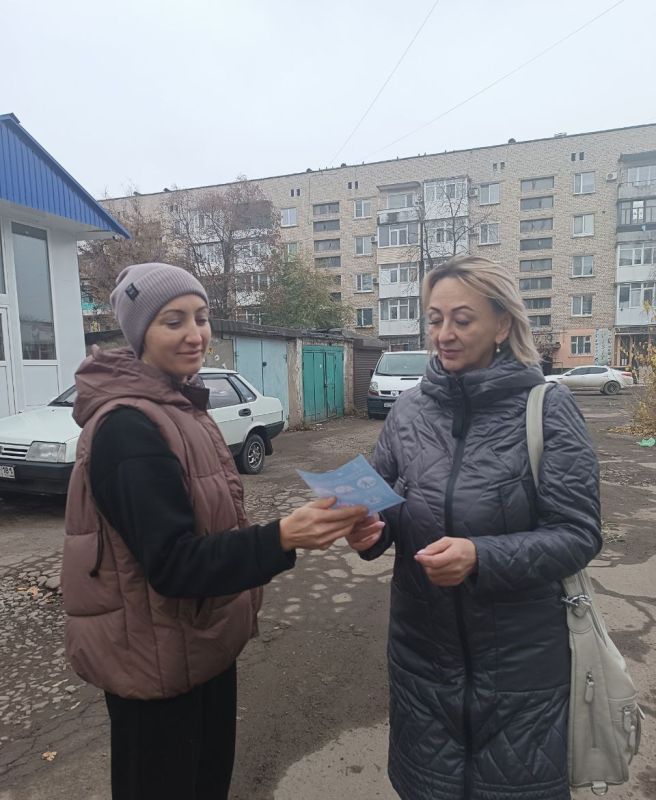 В Ровеньковской школе №3, родительский патруль в очередной раз напомнил о важности безопасного поведения на дорогах В Ровеньковской школе №3, родительский патруль в очередной раз напомнил о важности безопасного поведения на дорогах