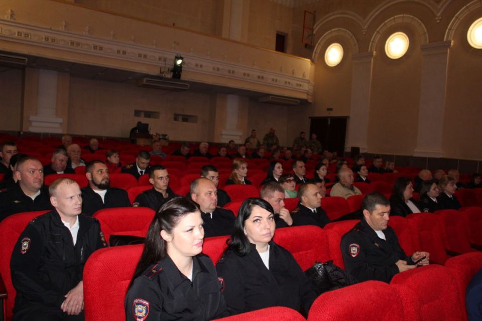 Юлия Кожухарь: 10 ноября в Новопсковском округе чествовали героев в погонах! Юлия Кожухарь: 10 ноября в Новопсковском округе чествовали героев в погонах!