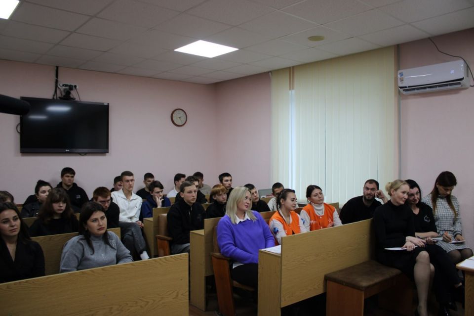Ровеньки: Вектор развития молодежи и патриотизма на заседании Координационного совета Ровеньки: Вектор развития молодежи и патриотизма на заседании Координационного совета