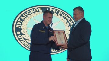 Три года – плечом к плечу, три года – несмотря ни на что