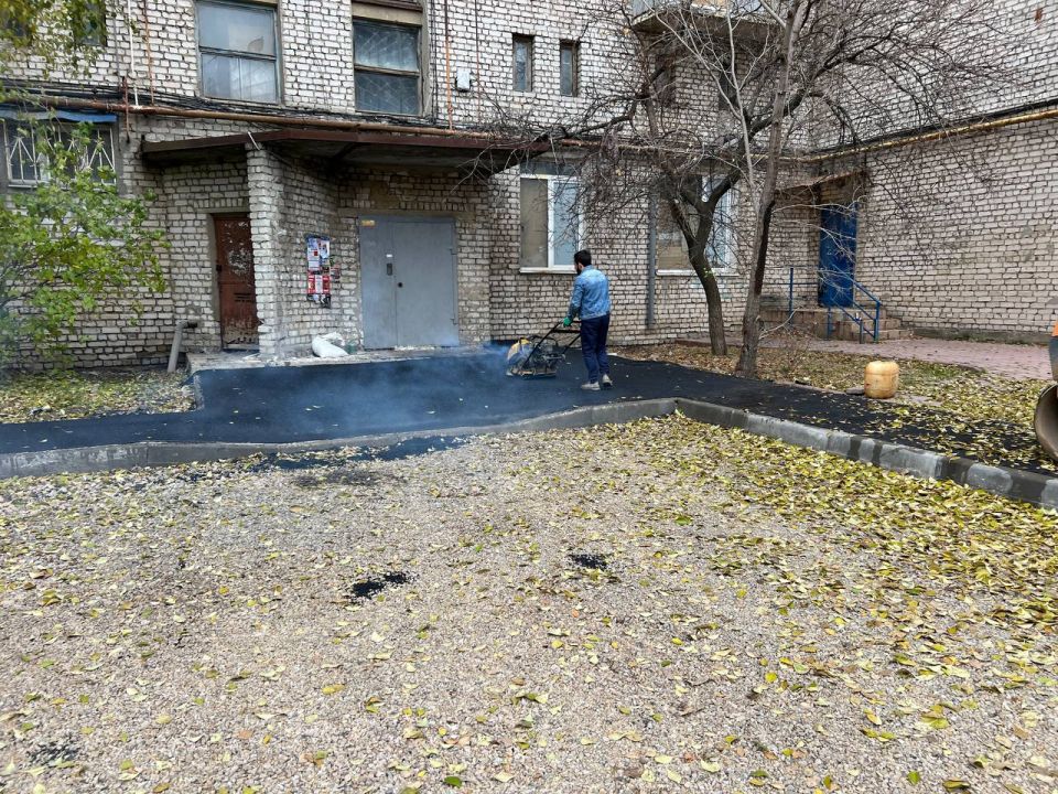 В рамках плана ремонта дорог Краснодонского муниципального округа на 2025 год продолжаются работы по обновлению участка внутриквартальной дороги по адресу: г. Краснодон, ул. Микроцентр, 1. Эти меры направлены на повышение... В рамках плана ремонта дорог Краснодонского муниципального округа на 2025 год продолжаются работы по обновлению участка внутриквартальной дороги по адресу: г. Краснодон, ул. Микроцентр, 1. Эти меры направлены на повышение...