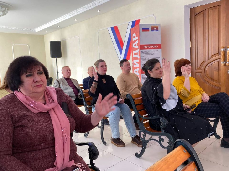 Марина Филиппова: Совместно с Председателем Совета округа Павлом Гречишкиным, депутатами Народного Совета ЛНР Валерием Галинкиным и Геннадием Бунеевым приняла участие в VI Конференции Новоайдарского местного отделения... Марина Филиппова: Совместно с Председателем Совета округа Павлом Гречишкиным, депутатами Народного Совета ЛНР Валерием Галинкиным и Геннадием Бунеевым приняла участие в VI Конференции Новоайдарского местного отделения...