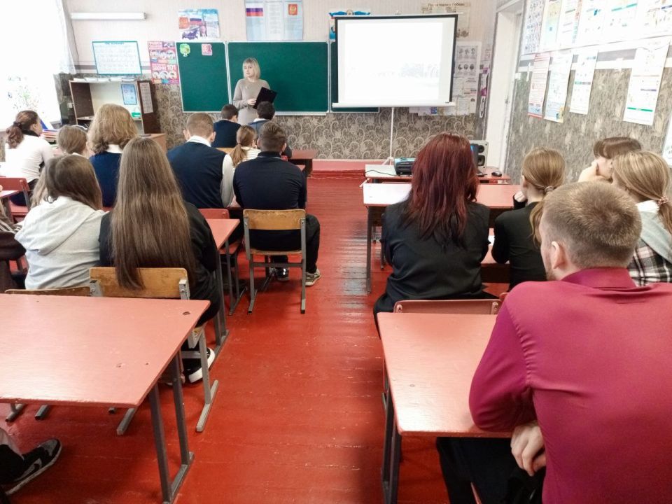 Ярмарка учебных рабочих мест в городе Брянке Ярмарка учебных рабочих мест в городе Брянке