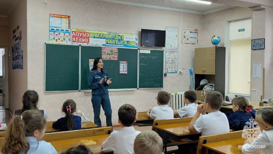 Правила безопасности должны знать все - от мала до велика! Правила безопасности должны знать все - от мала до велика!