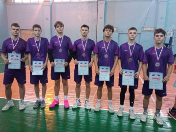 Наши юные волейболисты блестяще выступили на Открытом первенстве по волейболу среди юношей до 18 лет, которое проходило в Луганском училище физической культуры!