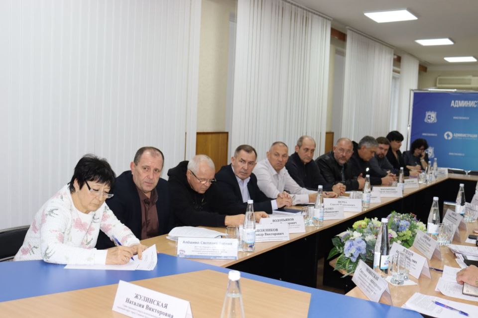 Наталия Жулинская: Сегодня провела аппаратное совещание с руководителями всех ключевых служб жизнеобеспечения города Наталия Жулинская: Сегодня провела аппаратное совещание с руководителями всех ключевых служб жизнеобеспечения города