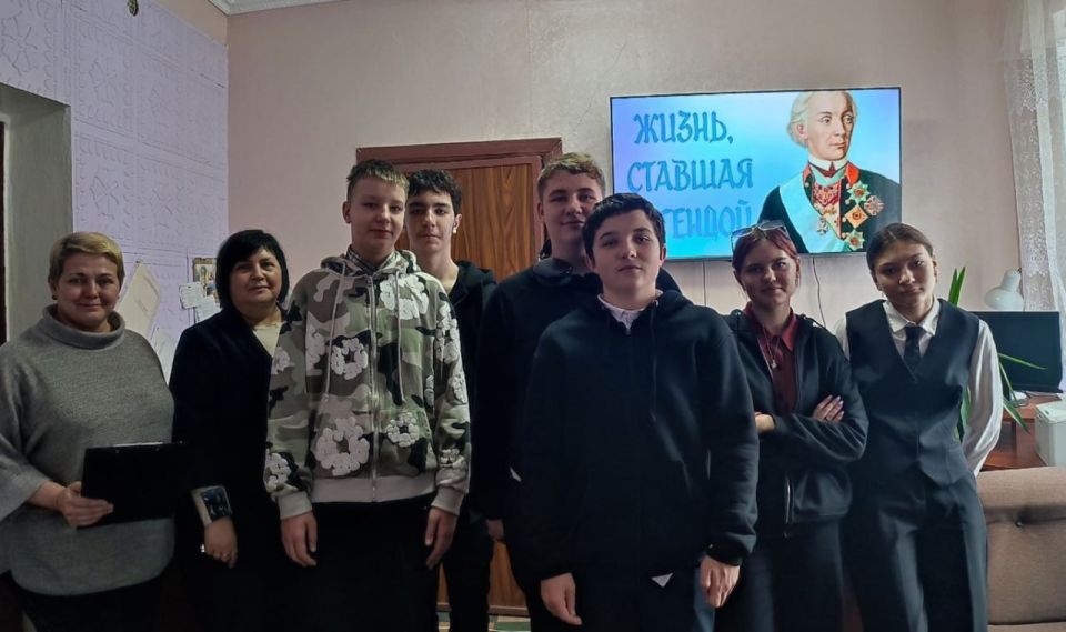 В Лутугинской центральной районной библиотеке состоялся час истории «Жизнь, ставшая легендой» В Лутугинской центральной районной библиотеке состоялся час истории «Жизнь, ставшая легендой»