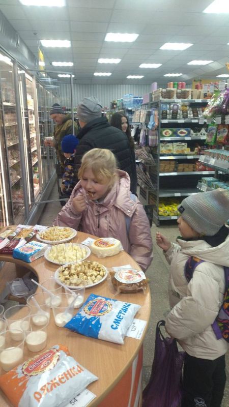 Неделя качества стартовала в ЛНР: жители Республики выбирают лучшую местную продукцию Неделя качества стартовала в ЛНР: жители Республики выбирают лучшую местную продукцию