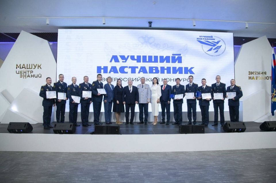 Лучшим наставником уголовно-исполнительной системы стал заместитель начальника отдела по конвоированию УФСИН России по Оренбургской области Денис Мешалов 3 Лучшим наставником уголовно-исполнительной системы стал заместитель начальника отдела по конвоированию УФСИН России по Оренбургской области Денис Мешалов 3