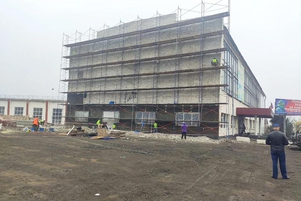 Спасибо региону-шефу: В Ровеньках реконструируют площадь Республики Коми