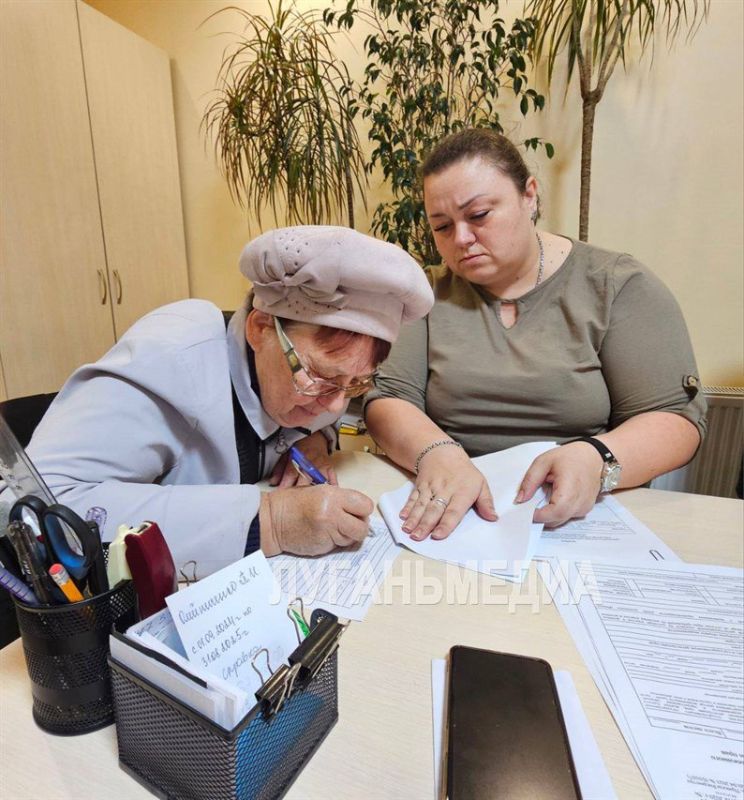Представители Министерства сельского хозяйства и продовольствия ЛНР и Роскадастра осуществили выездное мероприятие в Шульгинку Старобельского муниципального округа Представители Министерства сельского хозяйства и продовольствия ЛНР и Роскадастра осуществили выездное мероприятие в Шульгинку Старобельского муниципального округа