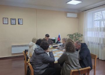      -                 11...