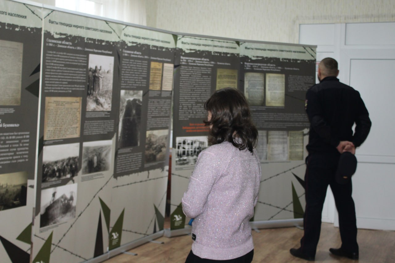 В рамках проекта «Историческая память» партии «Единая Россия» совместно с Луганским региональным отделением «Поискового движения России» в Славяносербской центральной районной библиотеке дан старт циклу мероприятий «Без... В рамках проекта «Историческая память» партии «Единая Россия» совместно с Луганским региональным отделением «Поискового движения России» в Славяносербской центральной районной библиотеке дан старт циклу мероприятий «Без...