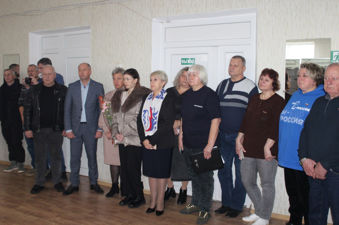 В рамках проекта «Историческая память» партии «Единая Россия» совместно с Луганским региональным отделением «Поискового движения России» в Славяносербской центральной районной библиотеке дан старт циклу мероприятий «Без... В рамках проекта «Историческая память» партии «Единая Россия» совместно с Луганским региональным отделением «Поискового движения России» в Славяносербской центральной районной библиотеке дан старт циклу мероприятий «Без...