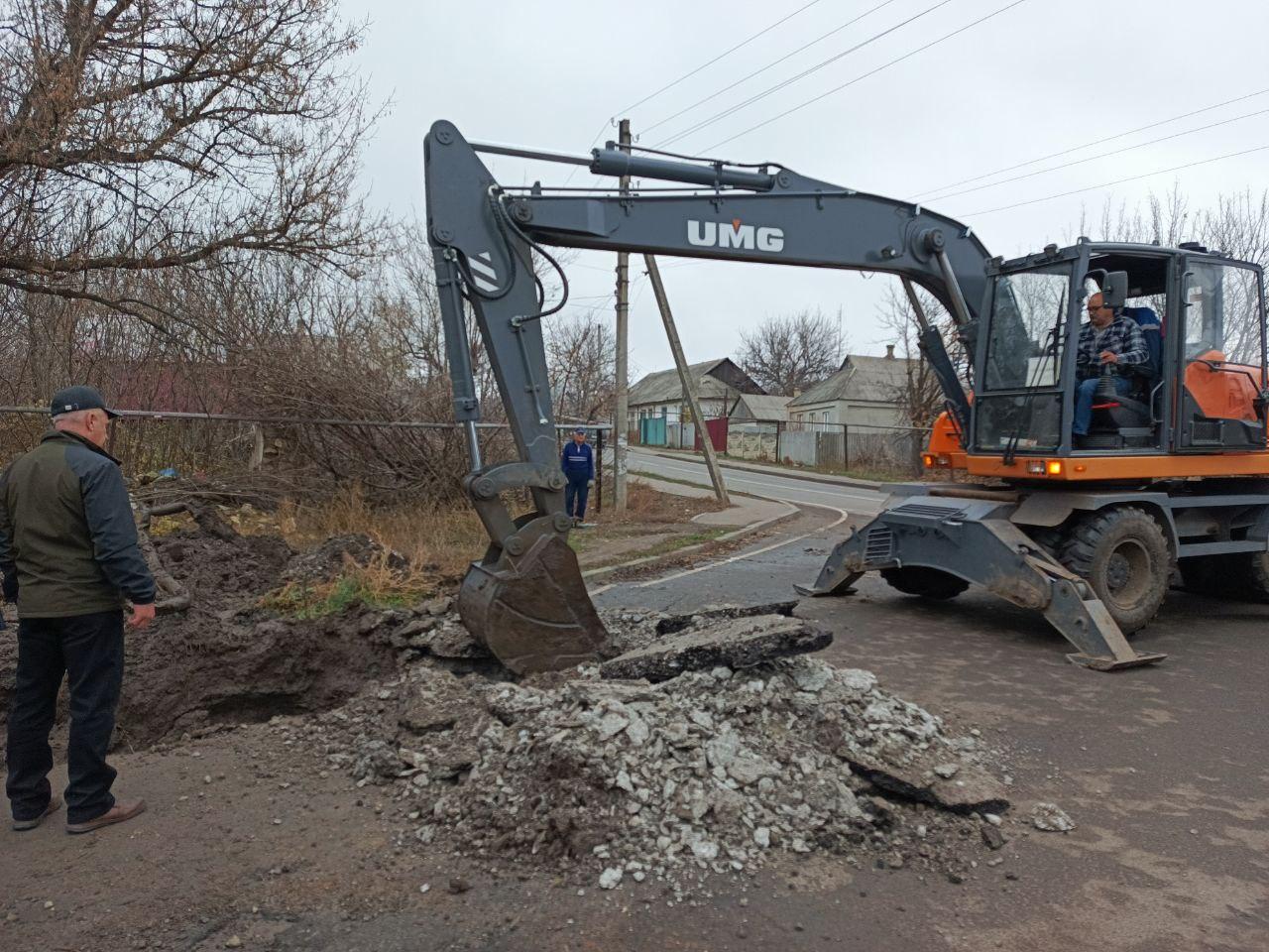 Проведение плановых ремонтных работ на двух магистральных водоводах, которые питают водоснабжением свыше 170 тыс Проведение плановых ремонтных работ на двух магистральных водоводах, которые питают водоснабжением свыше 170 тыс