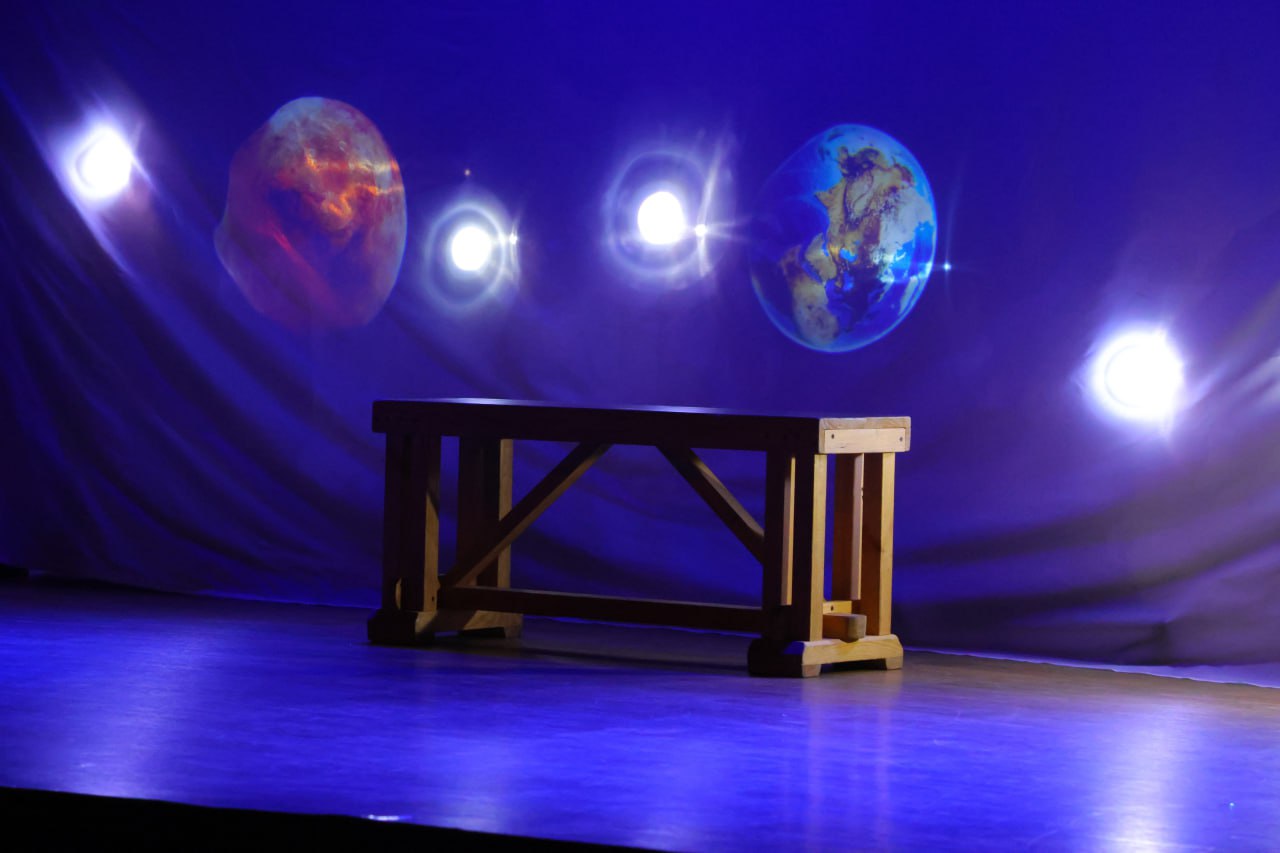 В Луганском академическом музыкально-драматическом театре имени М. Голубовича состоялась премьера детского кукольно-драматического спектакля «Умная собачка Соня» В Луганском академическом музыкально-драматическом театре имени М. Голубовича состоялась премьера детского кукольно-драматического спектакля «Умная собачка Соня»