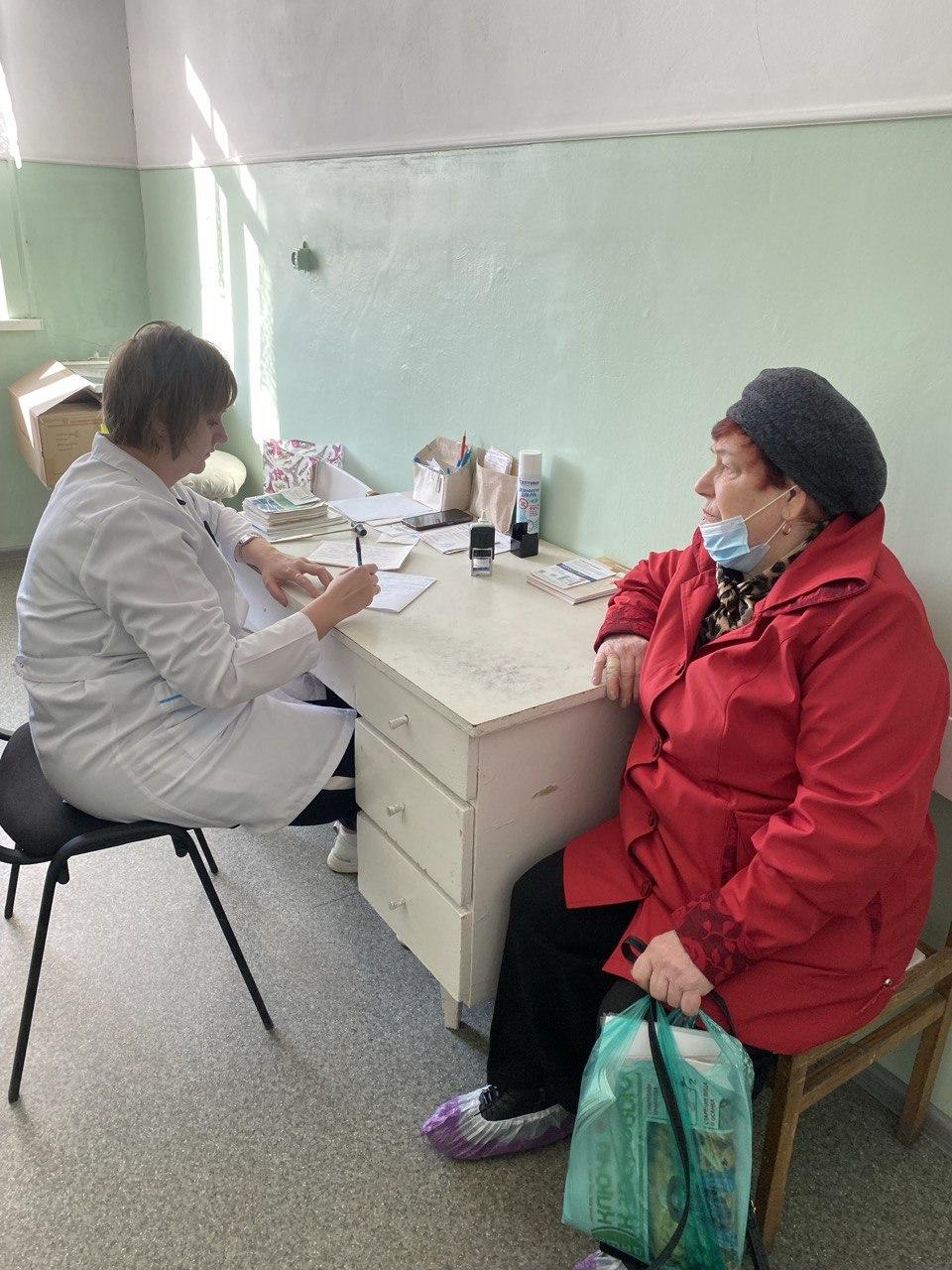 Калужские медики оказывают помощь пациентам из Первомайска