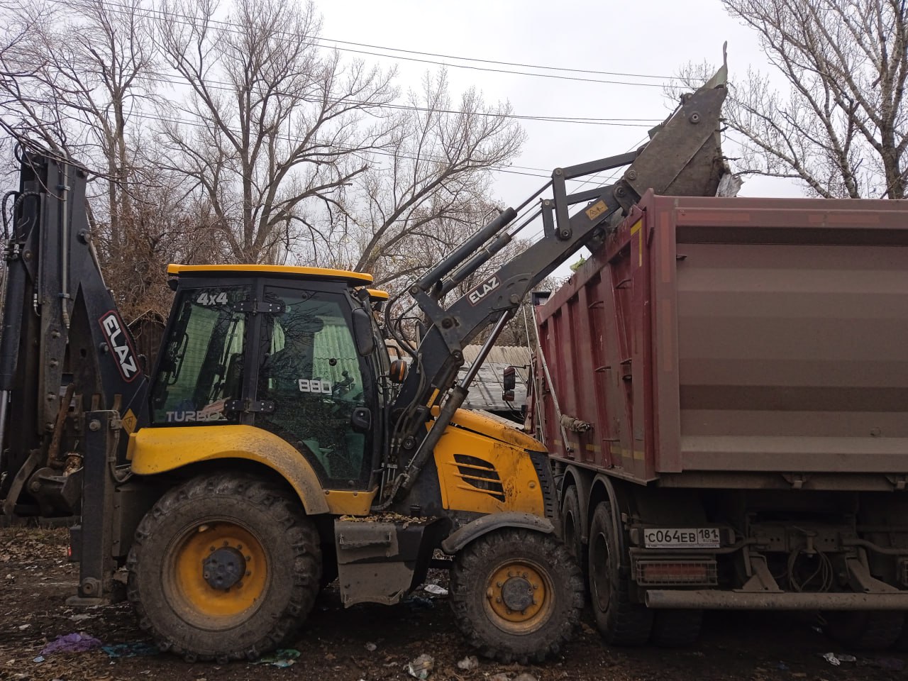 Фотофакт: В поселке Северо-Гундорвоский провели работы по вывозу мусора
