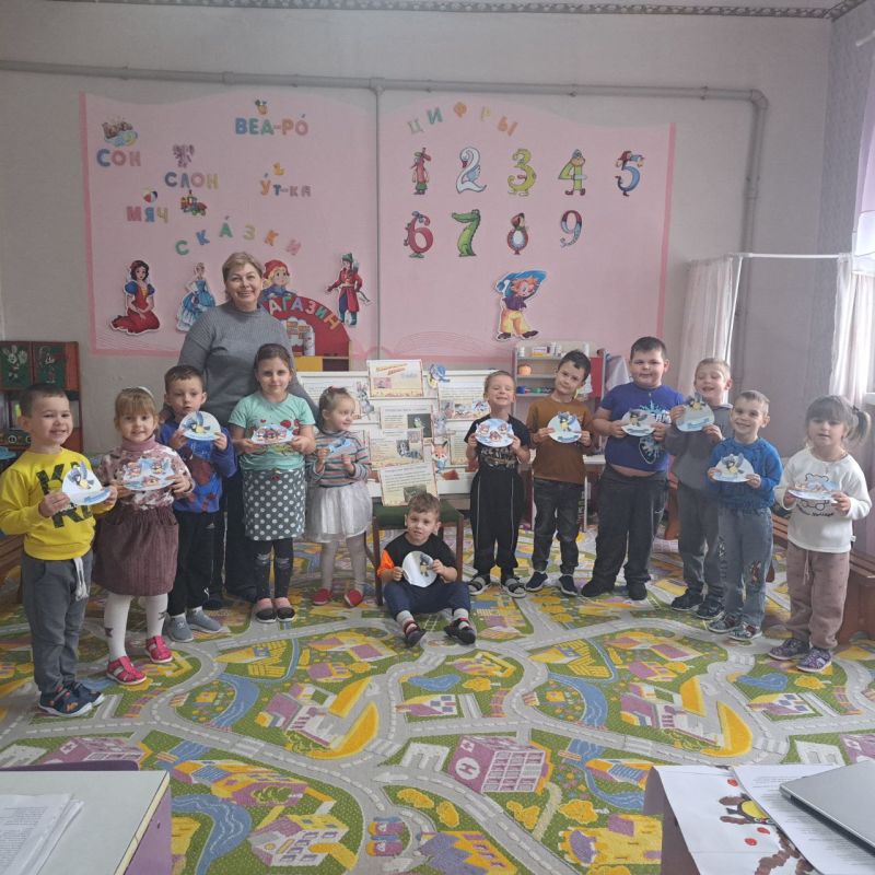 Сотрудники Детского центра Чернухинского музея провели экологический час для воспитанников Детского сада – ясли «Ромашка» Сотрудники Детского центра Чернухинского музея провели экологический час для воспитанников Детского сада – ясли «Ромашка»
