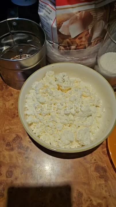 А вот такую вкуснейшую тыквенно-творожную запеканку приготовила депутат Народного совета ЛНР Галина Дуброва